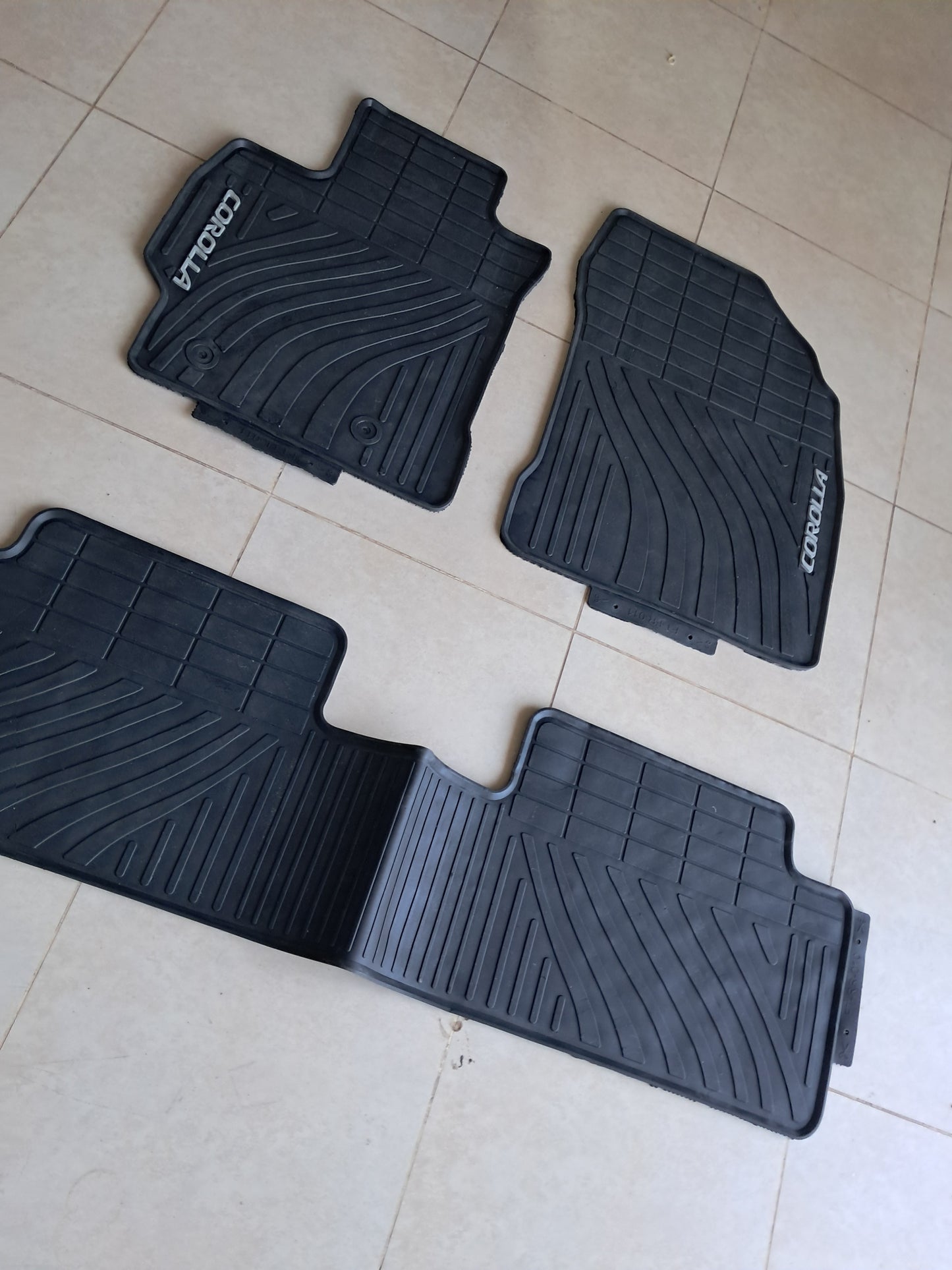Toyota Corolla (2008–2013) Original Rubber Floor Mats Set – Full Set Heavy Duty