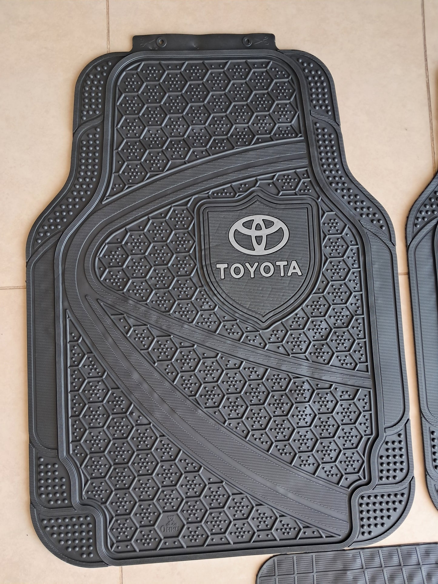 Toyota Premium Shield Design All-Weather 5PCS Floor Mats Set – Universal Fit for All Vehicles