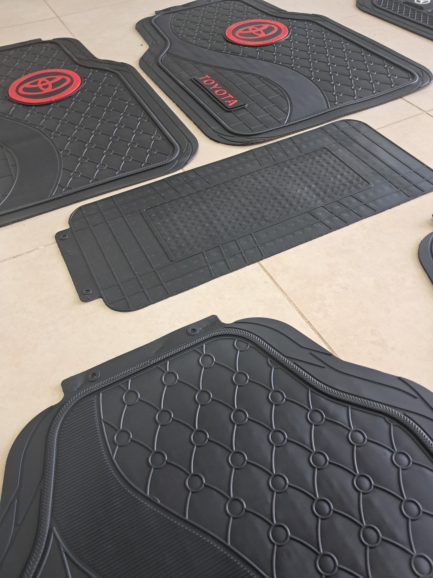 Toyota Red Logo 3D Luxury Rubber Floor Mats – Universal 5PCS Set
