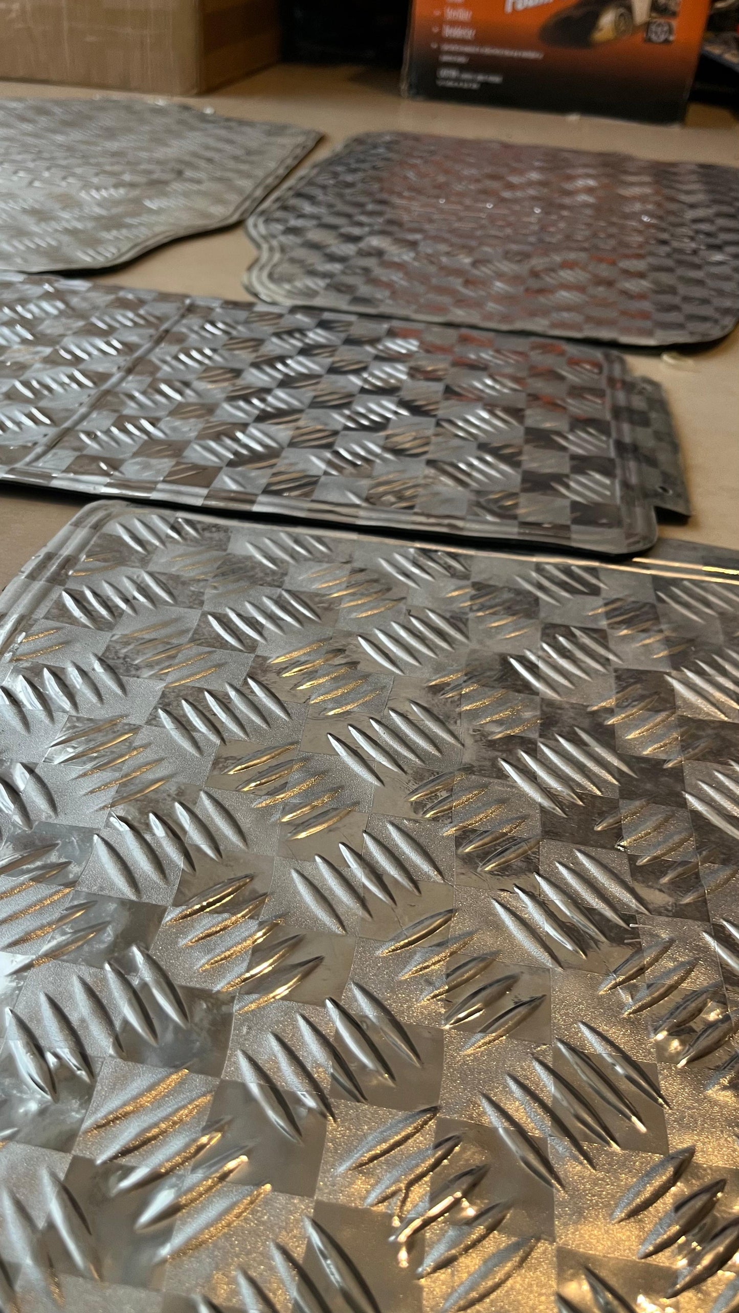 Silver Universal Aluminum Diamond Plate Floor Mats – Heavy Duty 5PCS Set