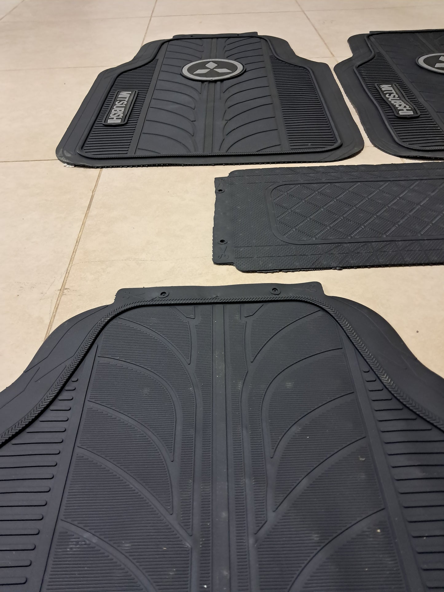 Mitsubishi Premium Line Rubber Mats – Waterproof Anti-Slip 5 Piece Set