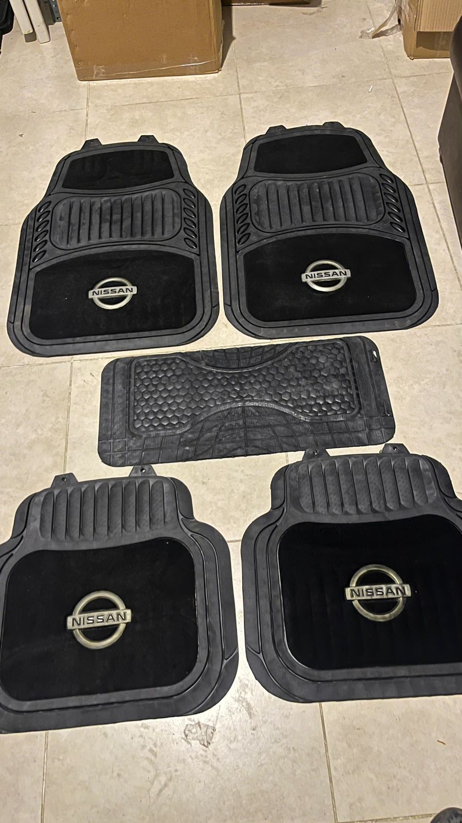 Nissan Luxury Carpet & Rubber Floor Mats – Premium 5PCS Universal Set