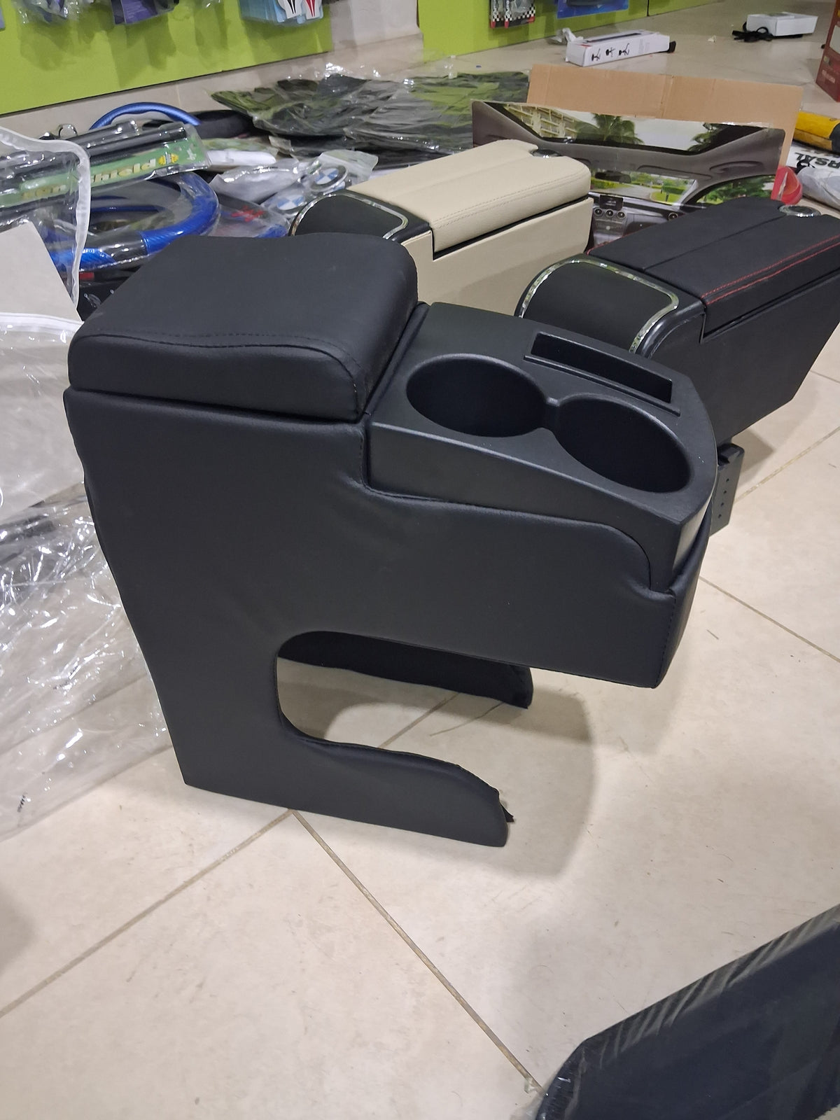 34×34×14 cm armrest with storage compartment and a cup holder, universal car center console storage box multifunctional plastic bracket armrest box for cars, vans, SUVs