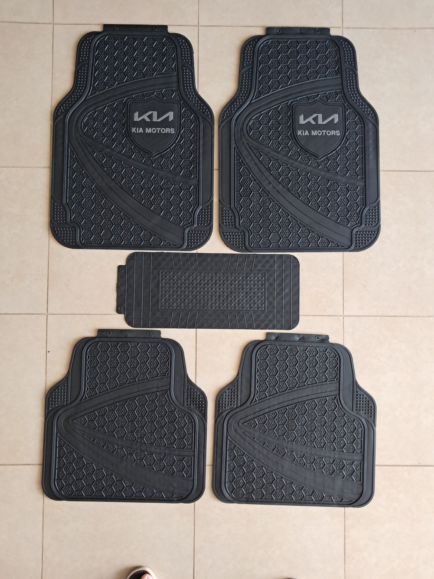 Kia Premium Shield Design All-Weather 5PCS Floor Mats Set – Universal Fit for All Vehicles