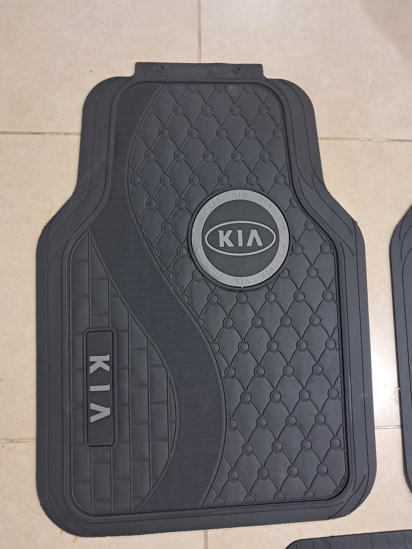 Kia Grey Logo 3D Luxury Rubber Floor Mats – Universal 5PCS Set