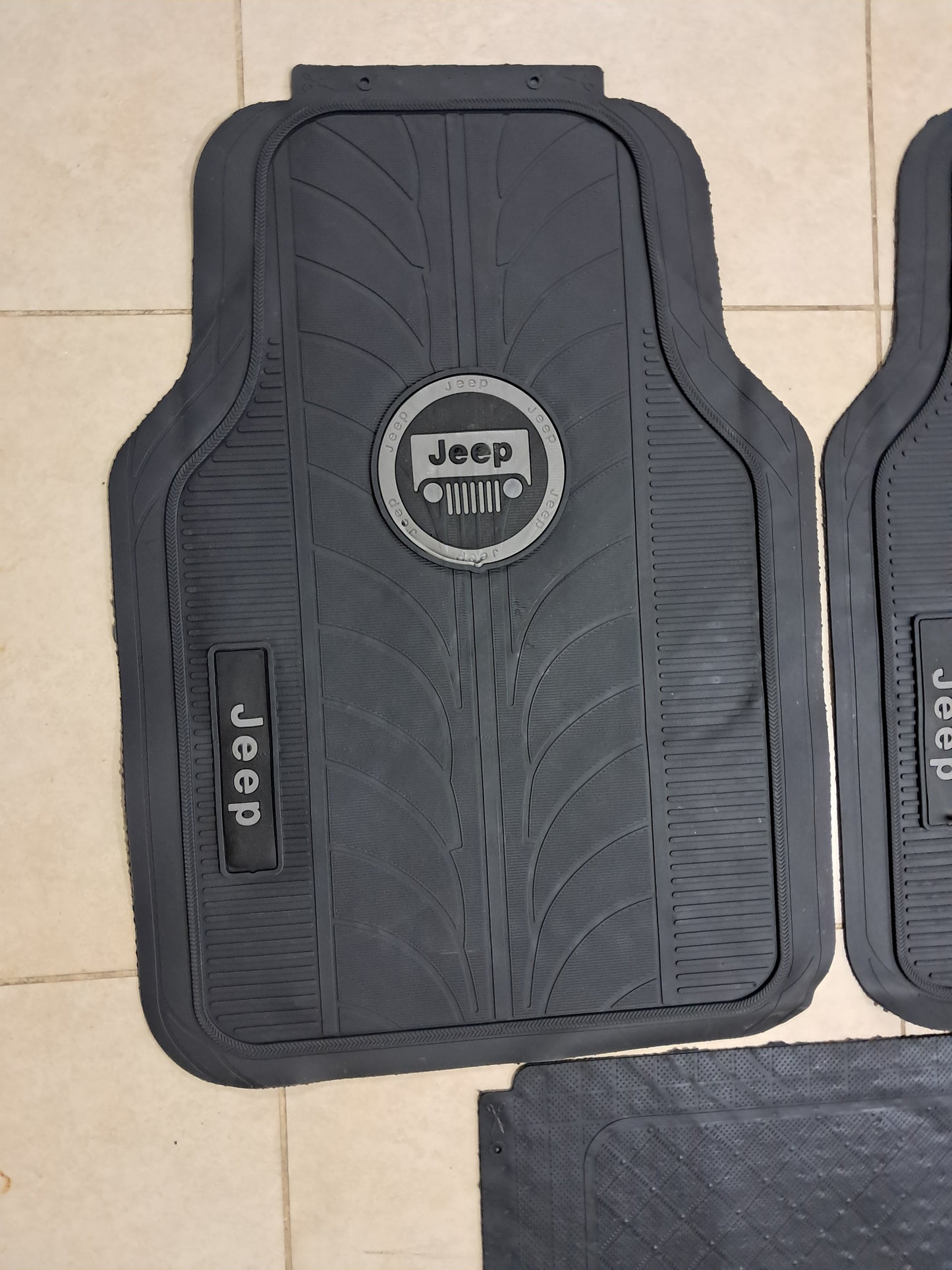 Jeep Premium Line Rubber Mats – Waterproof Anti-Slip 5 Piece Set