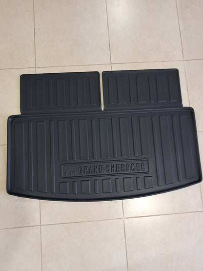 Jeep Grand Cherokee 2022–2025 Original Cargo Trunk Mat – Premium Rubber Liner (WL New Shape)