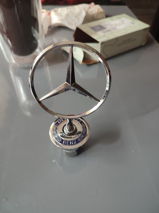MERCEDES-BENZ GENUINE OEM HOOD ORNAMENT