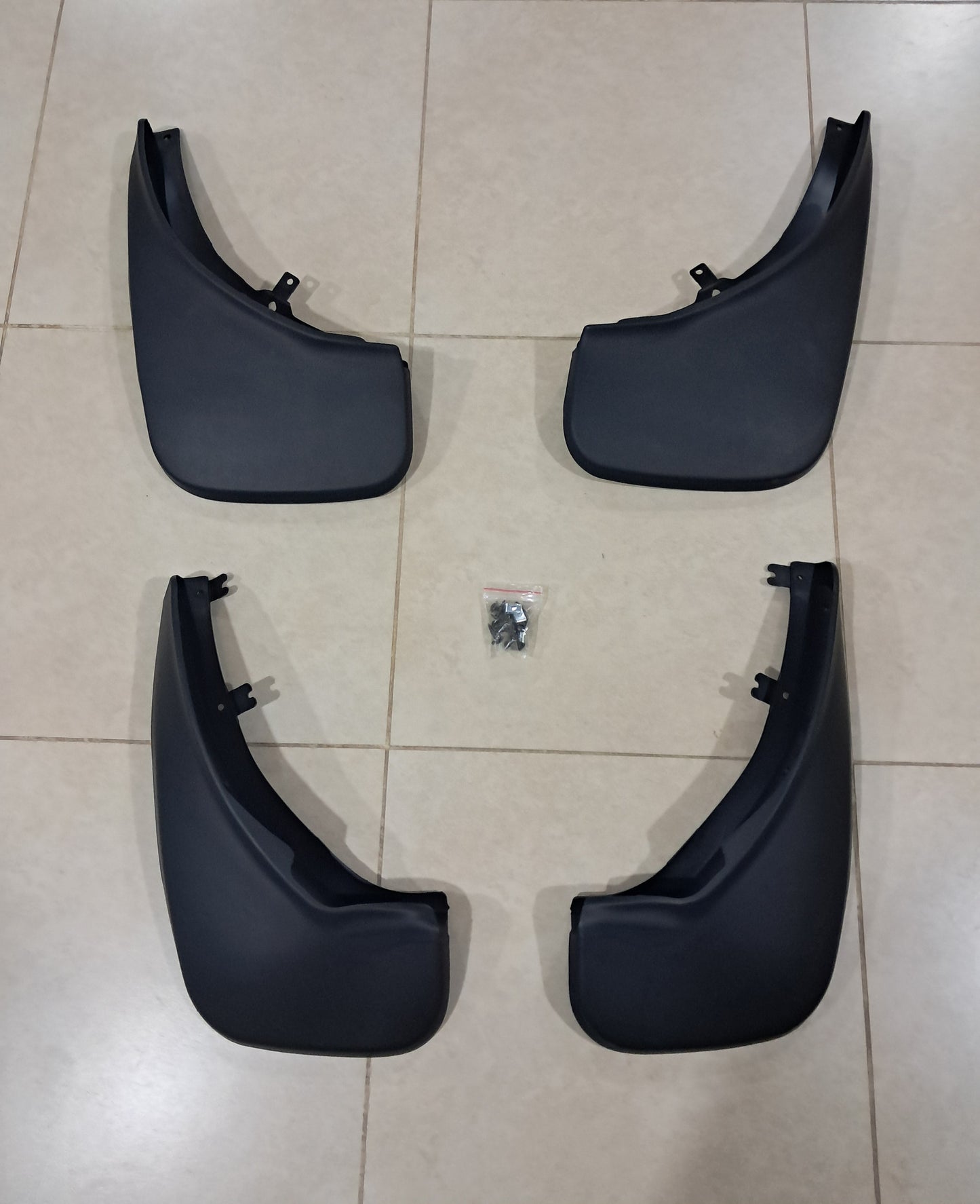 Range Rover Vogue 2005–2011 Original Mud Flaps Set (OEM Style) – Heavy Duty Protection