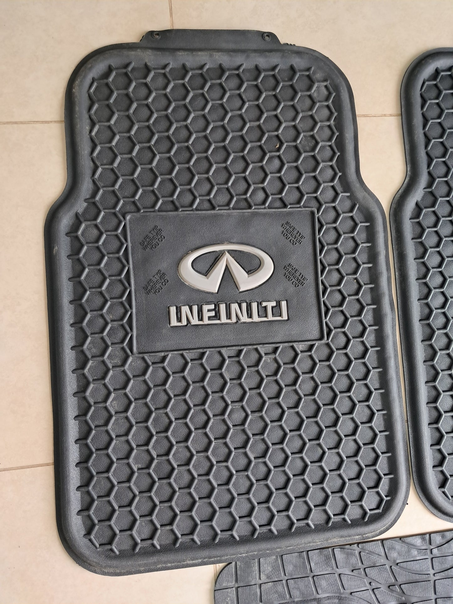 Infiniti Honeycomb Rubber Floor Mats – Heavy Duty Universal 5PCS Set