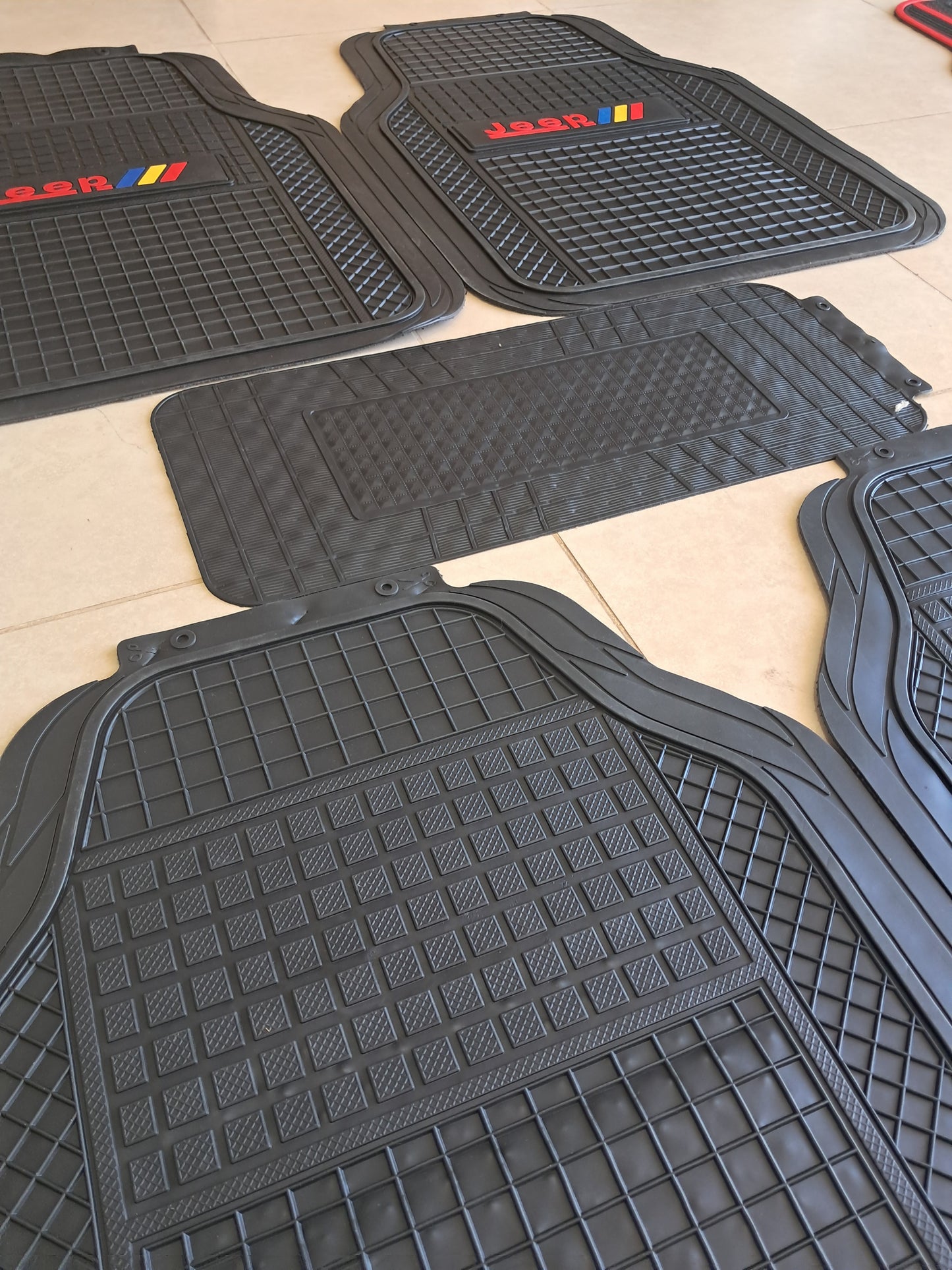 Jeep SportLine Rubber Floor Mats – Anti-Slip All-Season 5 Piece Set