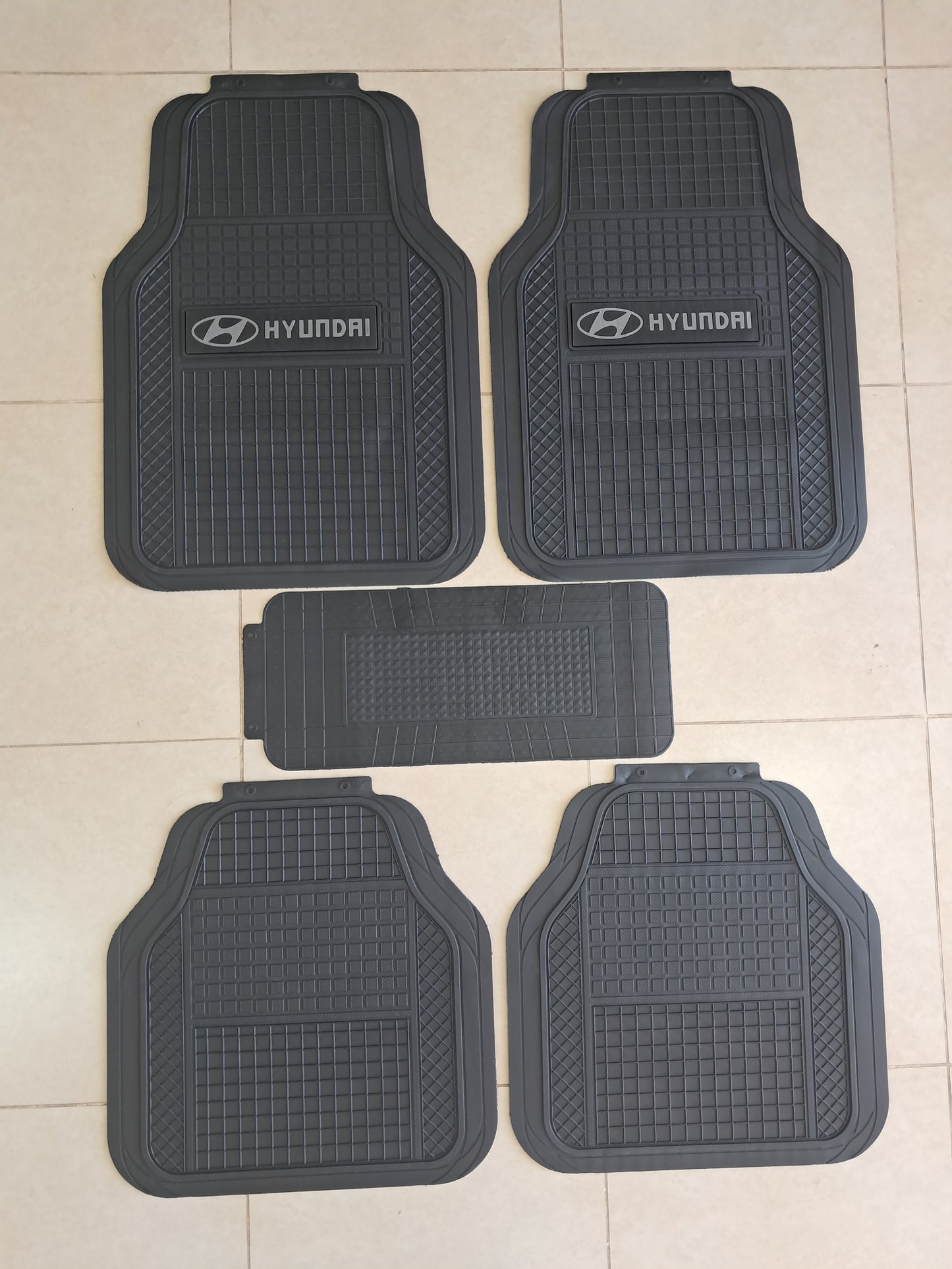 Hyundia Grey Logo SportLine Rubber Floor Mats – Anti-Slip All-Season 5 Piece Set
