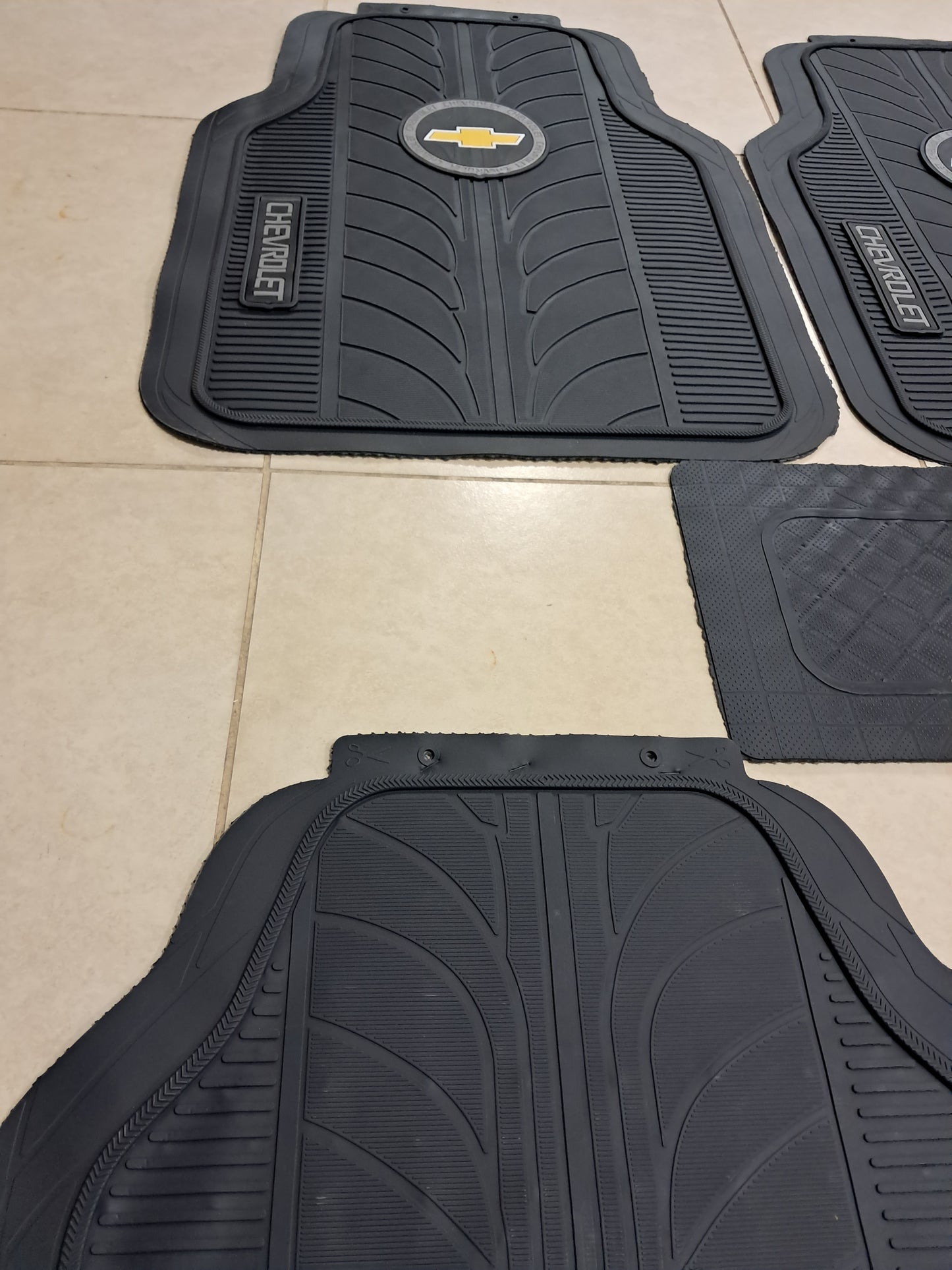 Chevrolet Premium Line Rubber Mats – Waterproof Anti-Slip 5 Piece Set