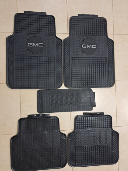 GMC Heavy Duty Rubber Floor Mats – Universal 5PCS Set