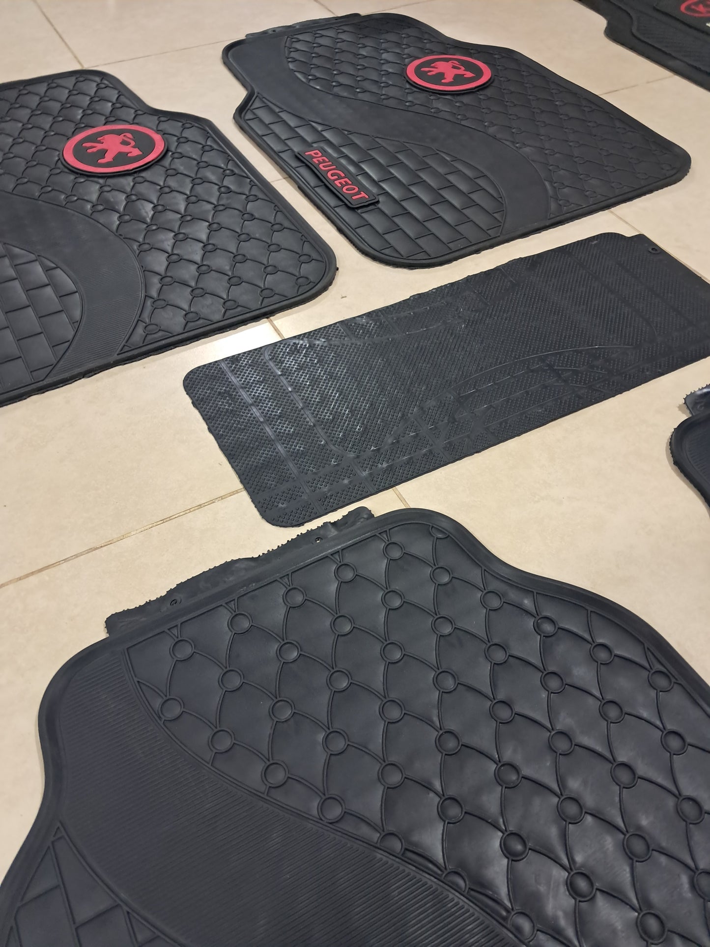 Peugeot Red Logo 3D Luxury Rubber Floor Mats – Universal 5PCS Set