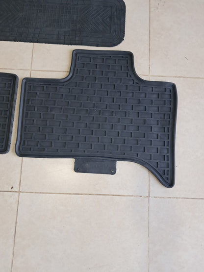 BMW X5 E53 1999–2006 Original Rubber Floor Mats – Full Set Heavy Duty Anti-Slip