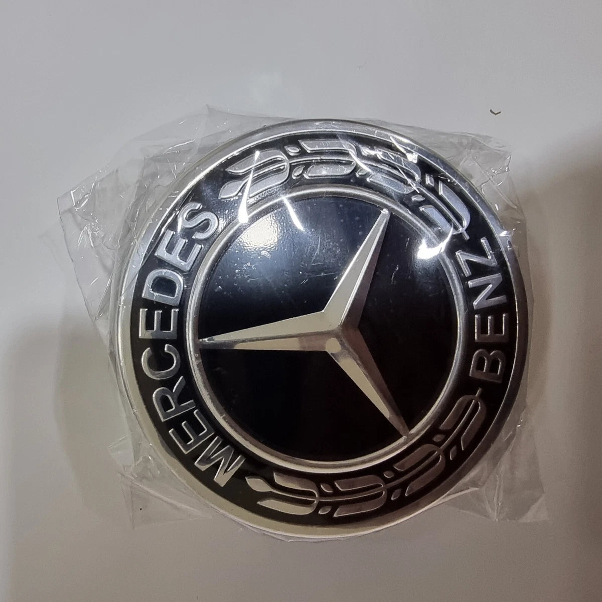 Brand New Set 4 pcs Mercedes Benz Wheel Badge
