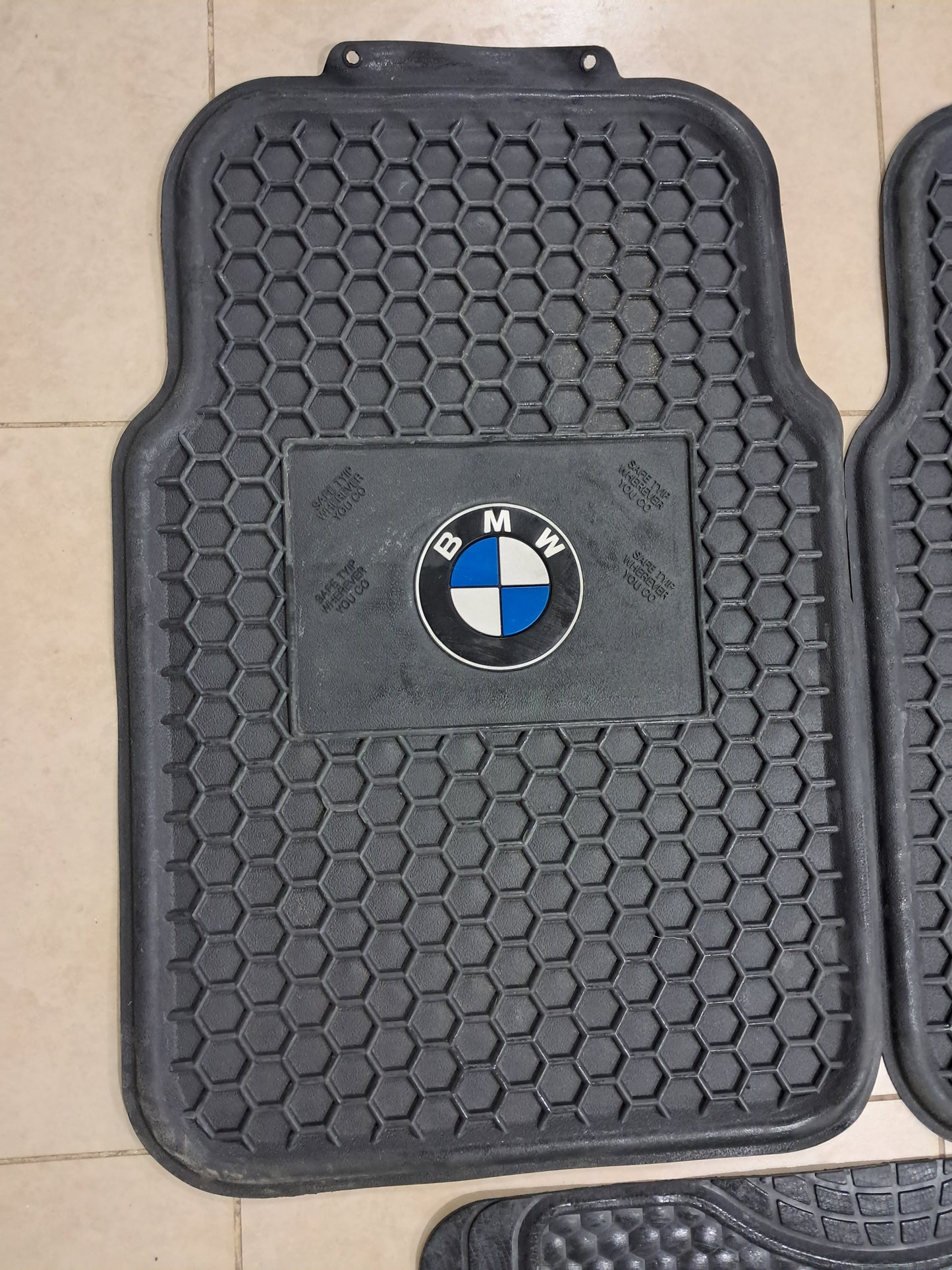 BMW Honeycomb Rubber Floor Mats – Heavy Duty Universal 5PCS Set