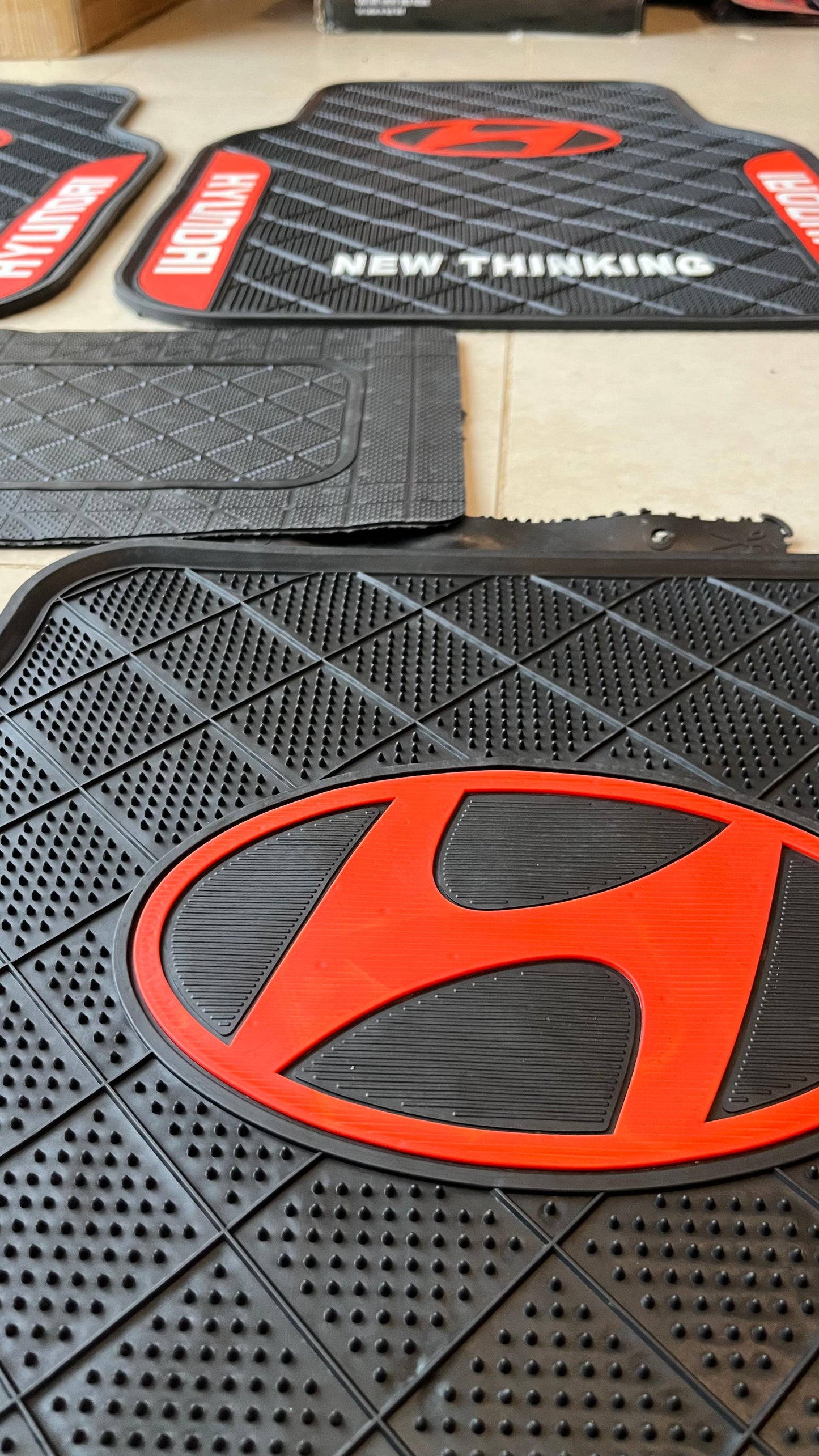 Hyundai Red Sport Rubber Floor Mats – Premium Universal 5PCS Set