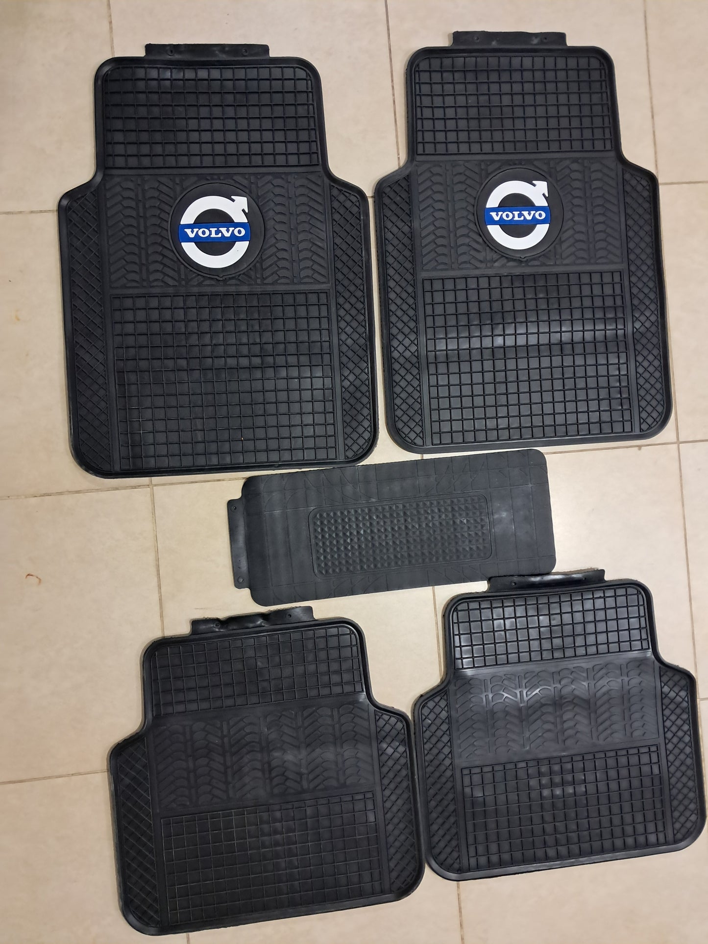 Volvo Heavy Duty Rubber Floor Mats – Universal 5PCS Set