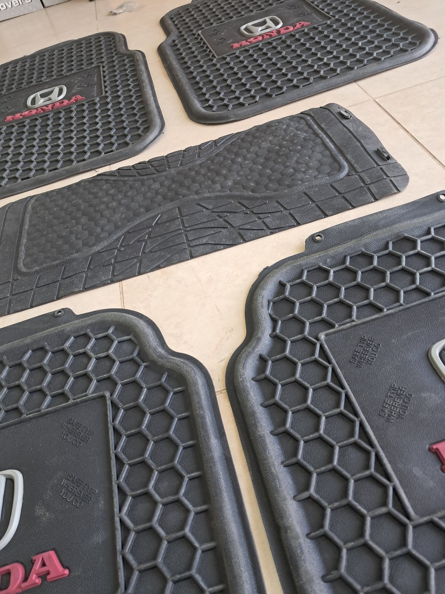 Honda Honeycomb Rubber Floor Mats – Heavy Duty Universal 5PCS Set