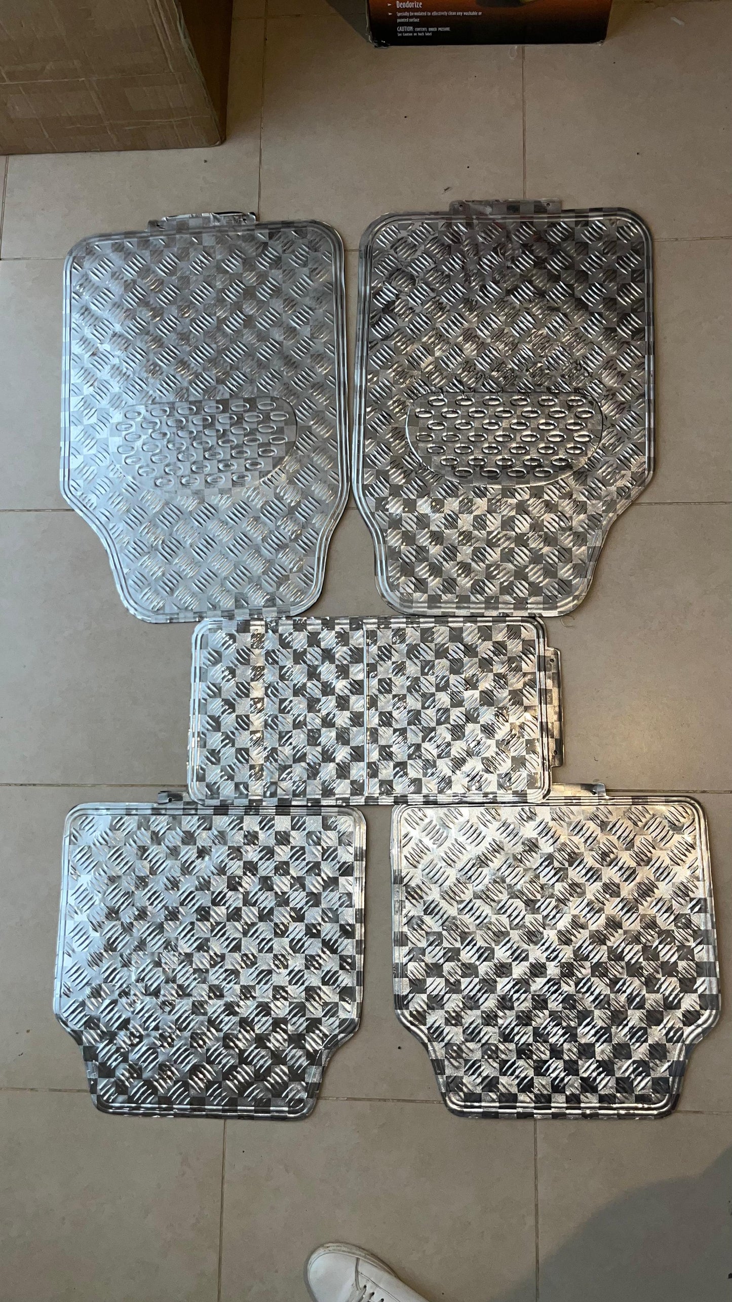 Silver Universal Aluminum Diamond Plate Floor Mats – Heavy Duty 5PCS Set