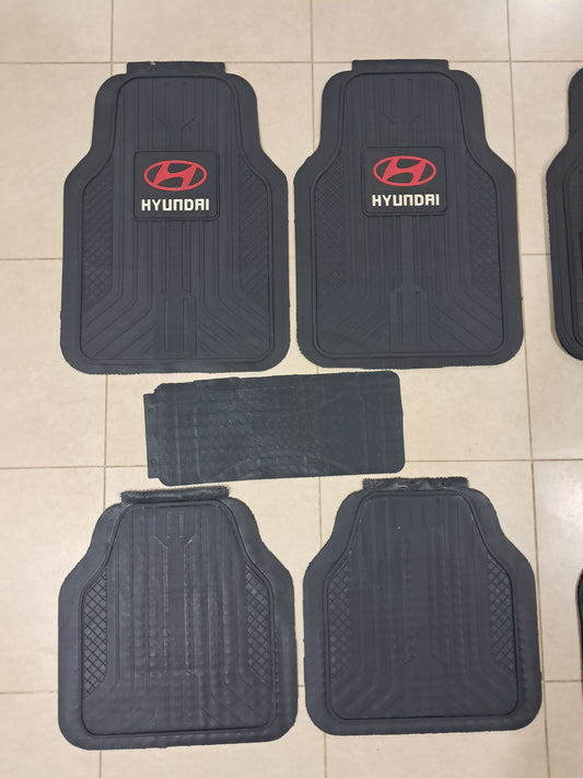 Hyundai RoadMaster Floor Mats Universal Fit All-Weather Car Mats (5 PCS)