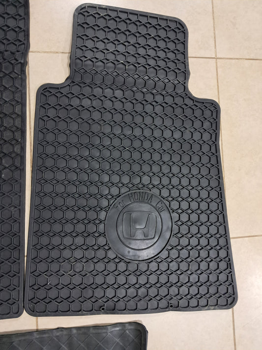 Honda HexaGrip Rubber Floor Mats – All-Season Protection 5PCS