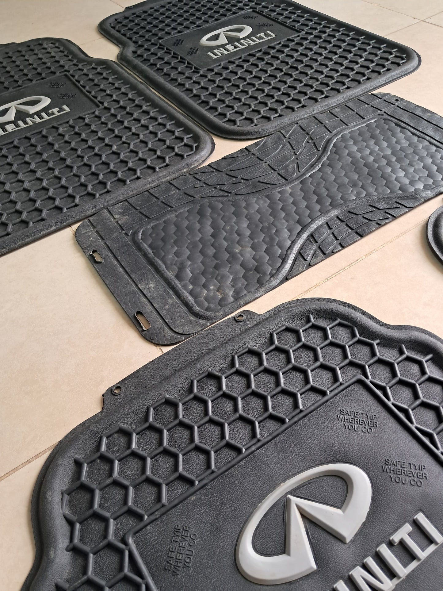 Infiniti Honeycomb Rubber Floor Mats – Heavy Duty Universal 5PCS Set