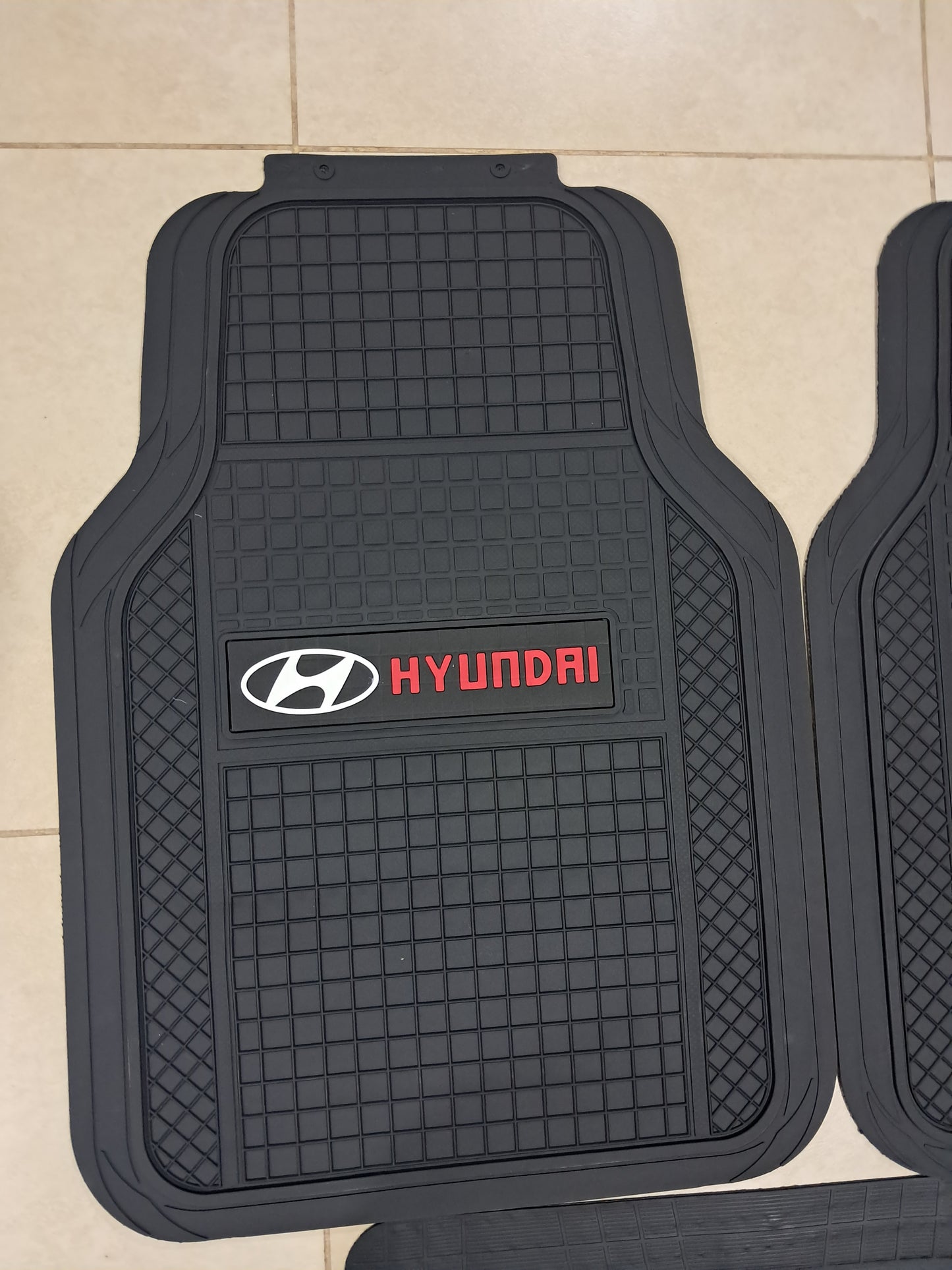 Hyundia SportLine Rubber Floor Mats – Anti-Slip All-Season 5 Piece Set