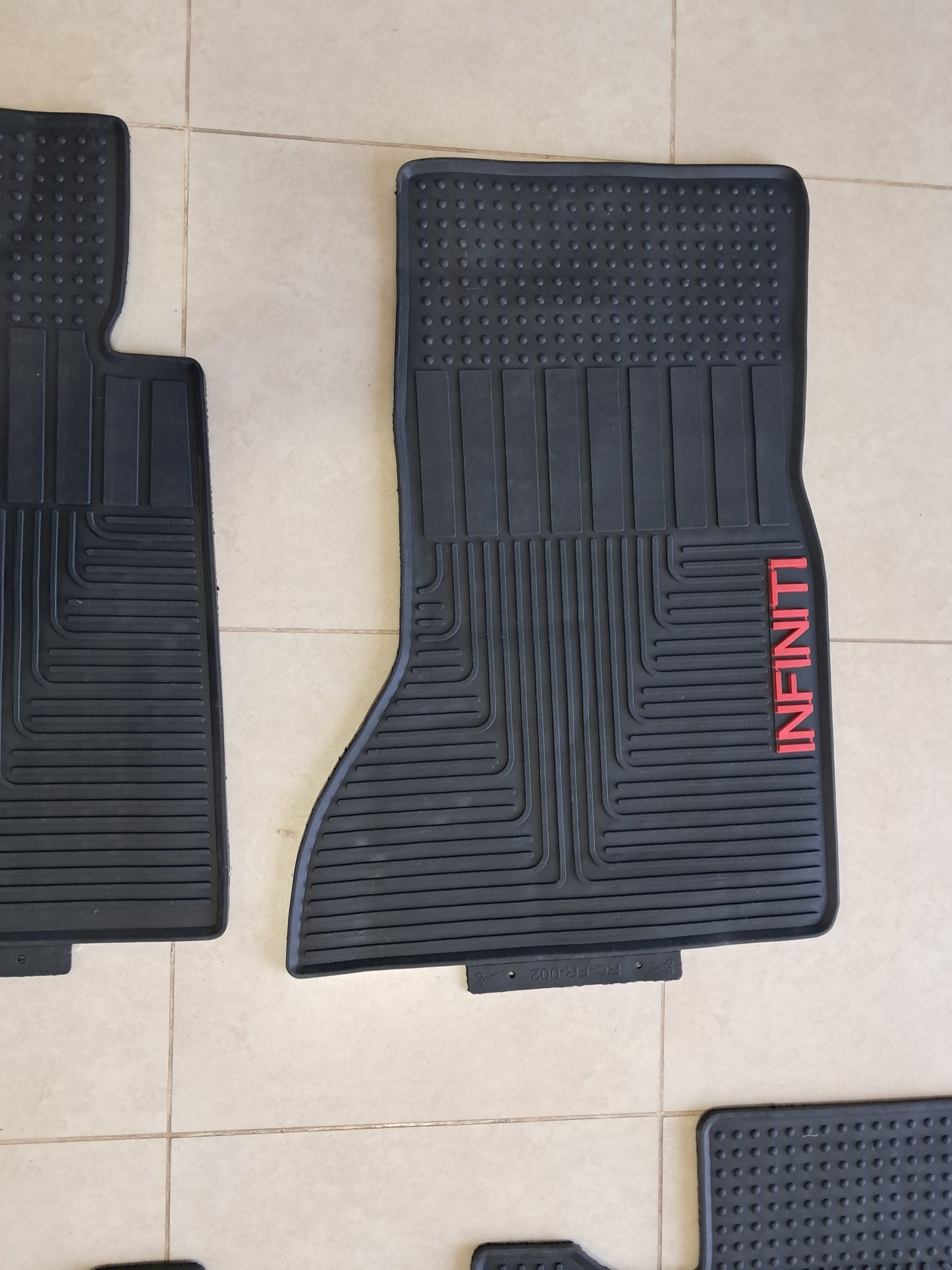 Infiniti G37 Sedan 2009–2013 Original Floor Mats – Full Set Premium Rubber Anti-Slip