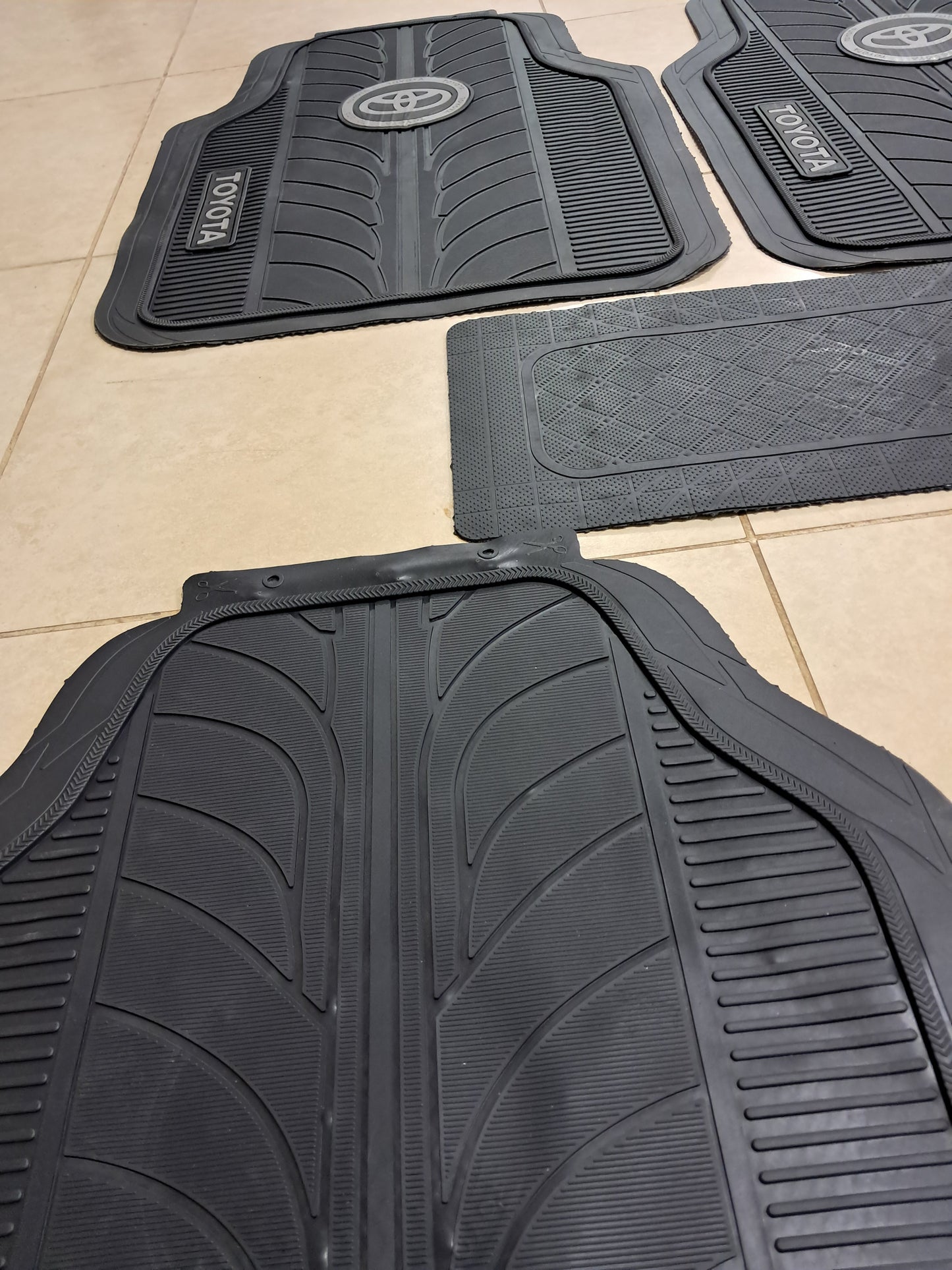 Toyota Premium Line Rubber Mats – Waterproof Anti-Slip 5 Piece Set