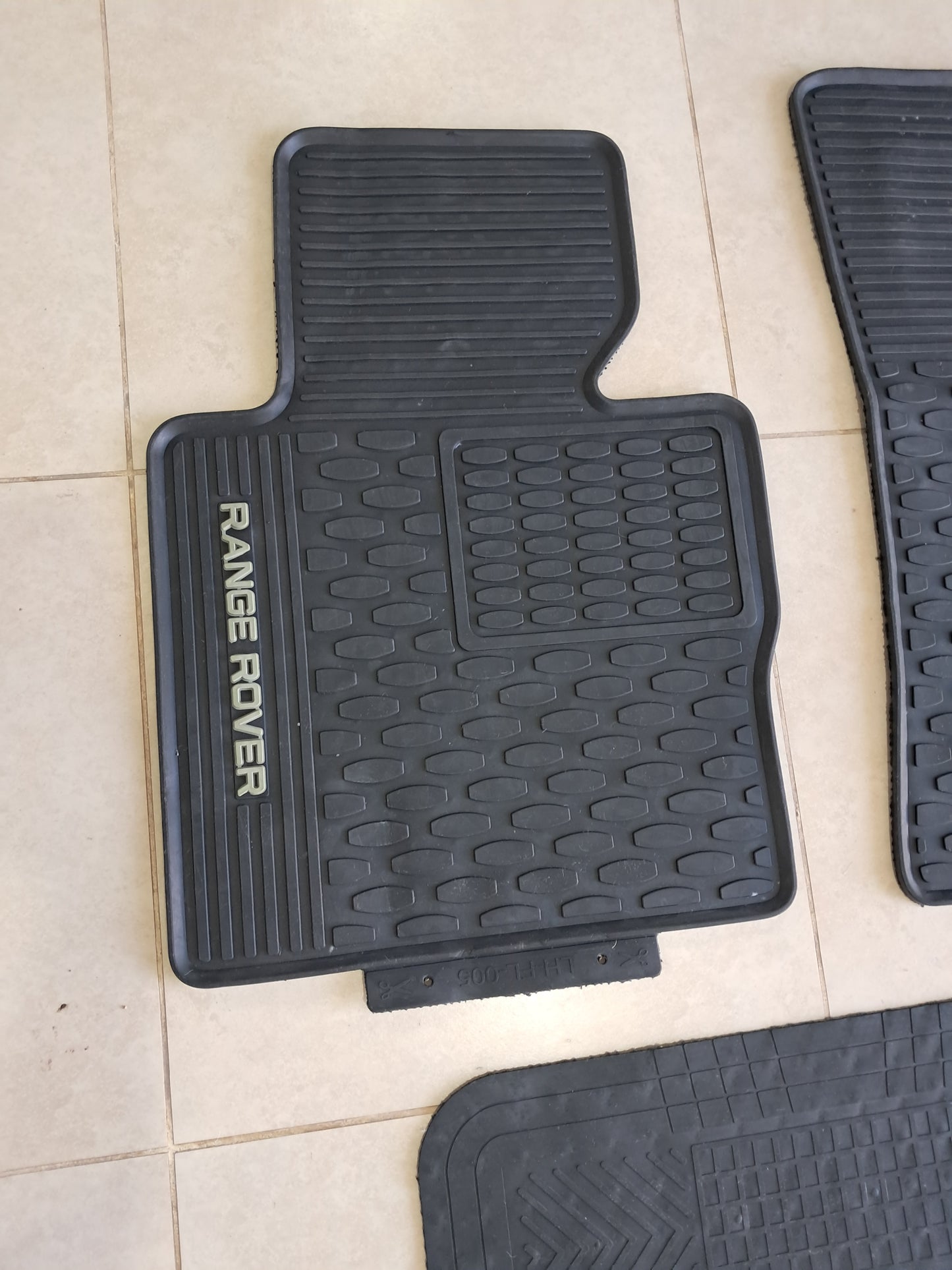Range Rover Vogue 2002–2012 Original Rubber Floor Mats Set (L322) – Full Set