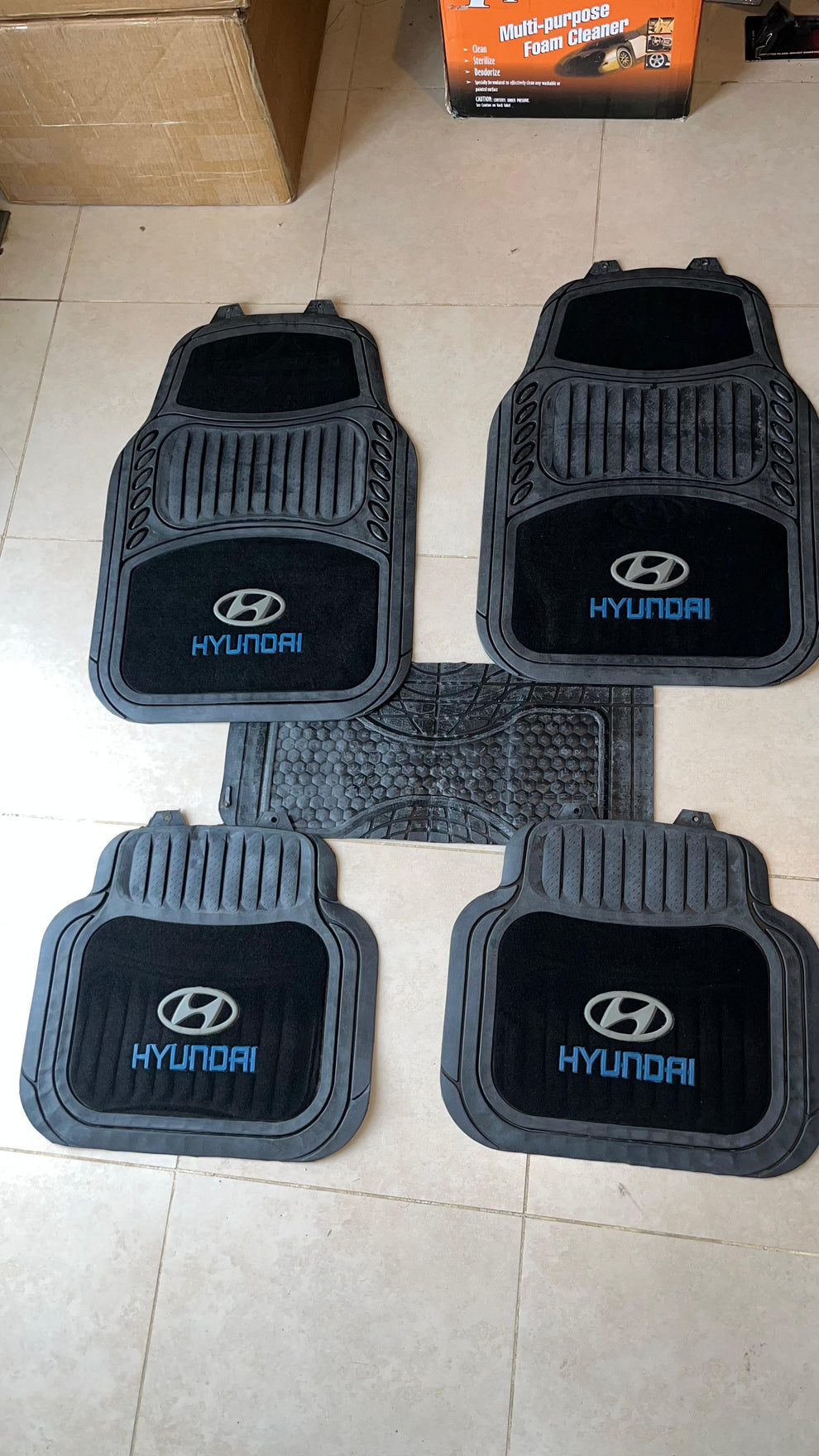 Hyundia Luxury Carpet & Rubber Floor Mats – Premium 5PCS Universal Set
