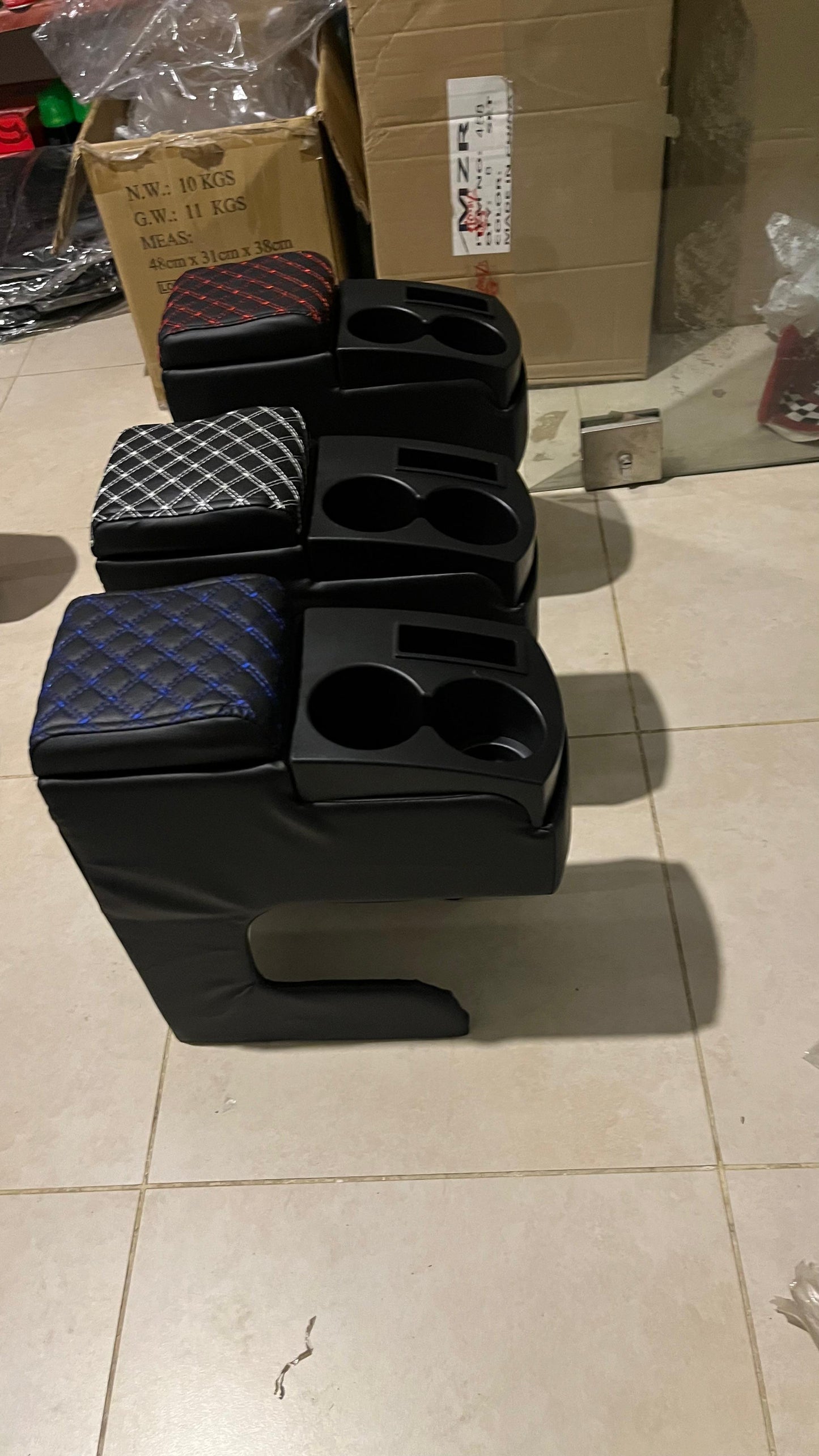 34×34×14 cm armrest with storage compartment and two cup holders, universal car center console storage box multifunctional plastic bracket armrest box for cars, vans, SUVs